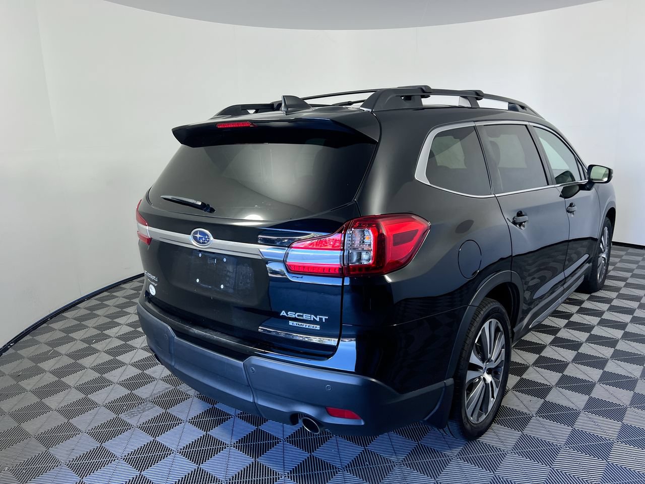 Used 2022 Subaru Ascent Limited AWD/4WD image 3