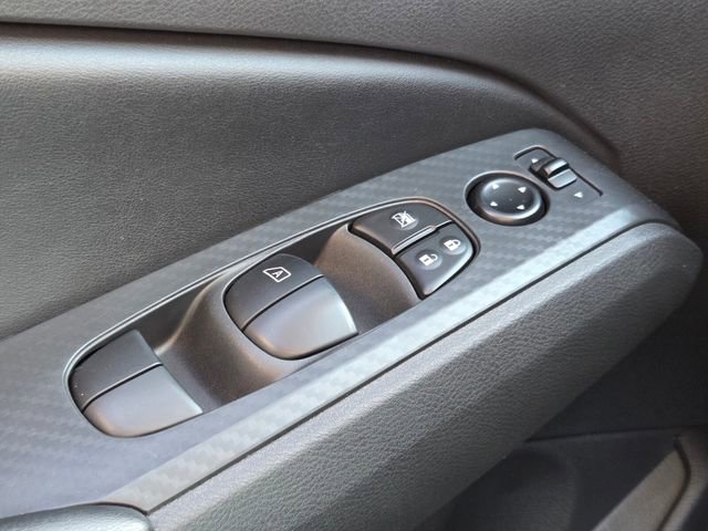 Used 2025 Nissan Altima 2.5 SV image 33