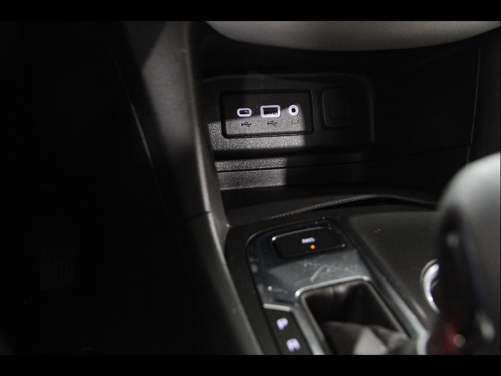 Used 2023 Chevrolet Equinox LS w/ Midnight Edition image 14