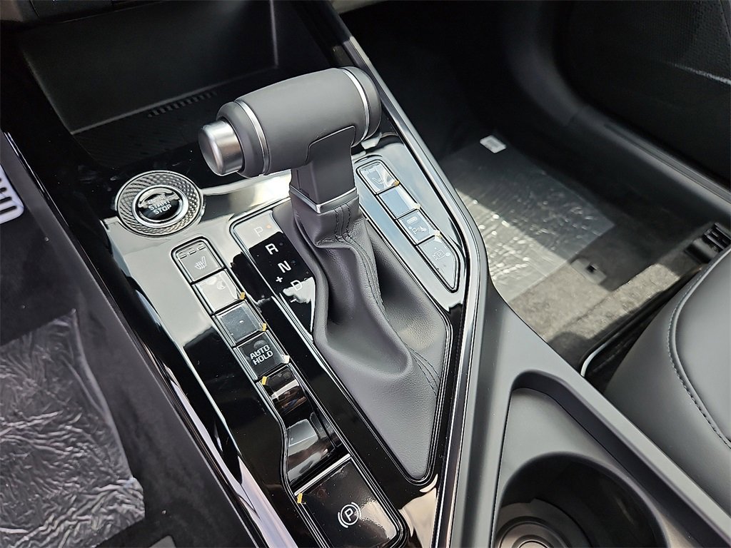 New 2025 Kia Niro EX Touring image 10
