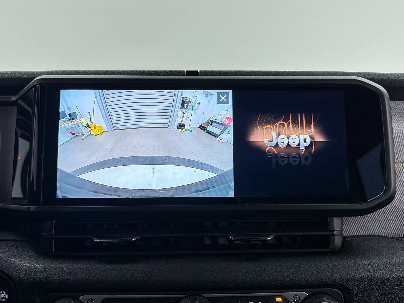 Used 2024 Jeep Wrangler Sport S image 5