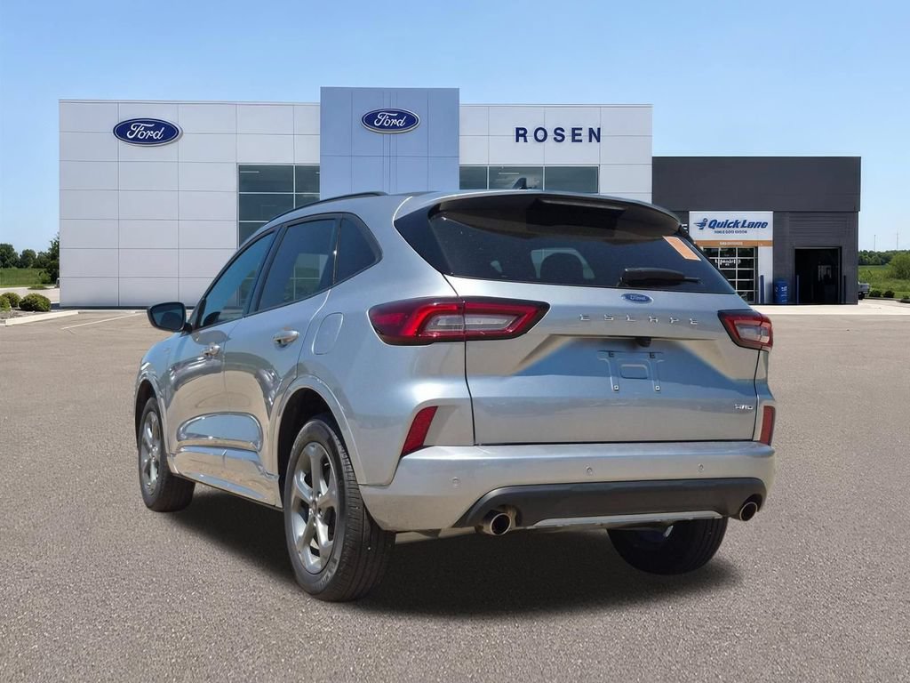 Used 2024 Ford Escape ST-Line w/ Tech Pack #1 AWD/4WD image 9