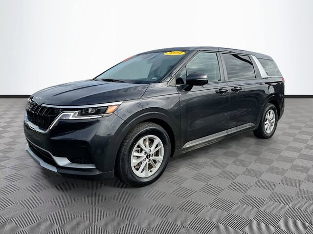 Used 2024 Kia Carnival LX image 3