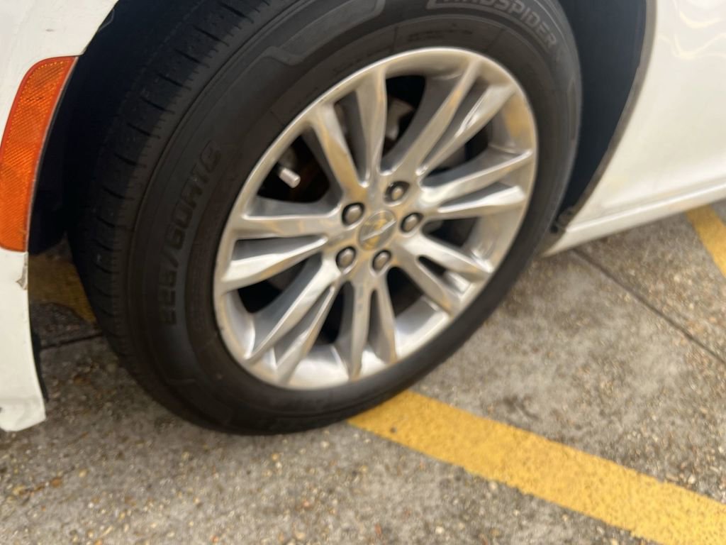 Used 2017 Chrysler 300 Limited w/ Value Package image 17