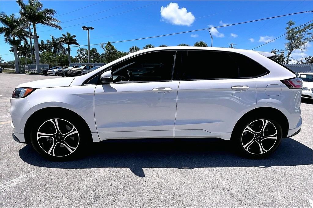 Used 2019 Ford Edge ST w/ Equipment Group 401A AWD/4WD image 8