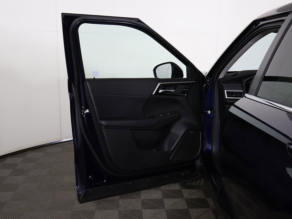 New 2025 Mitsubishi Outlander SE image 23