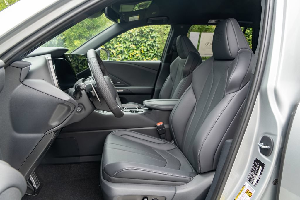 New 2026 Lexus TX 500h AWD w/ Technology Package image 17