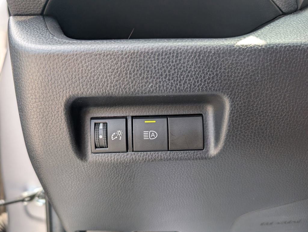 Used 2021 Toyota RAV4 XLE FWD image 23