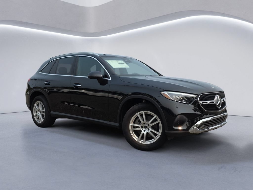 New 2025 Mercedes-Benz GLC 300 4MATIC image 2