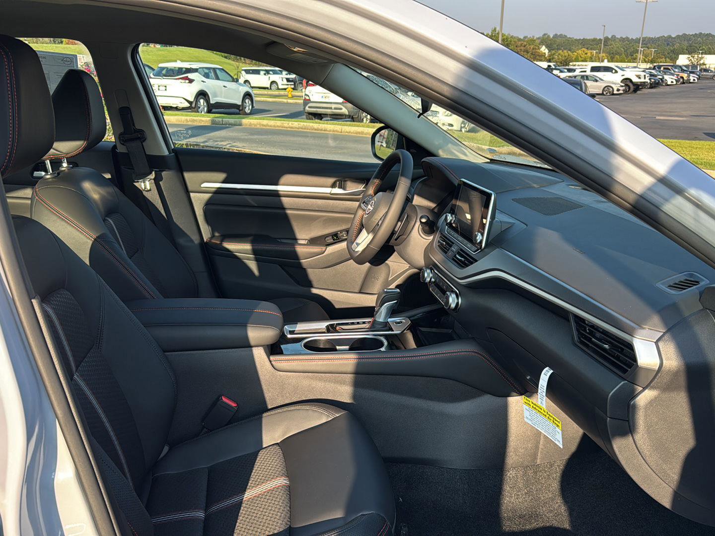 New 2025 Nissan Altima 2.5 SR image 10