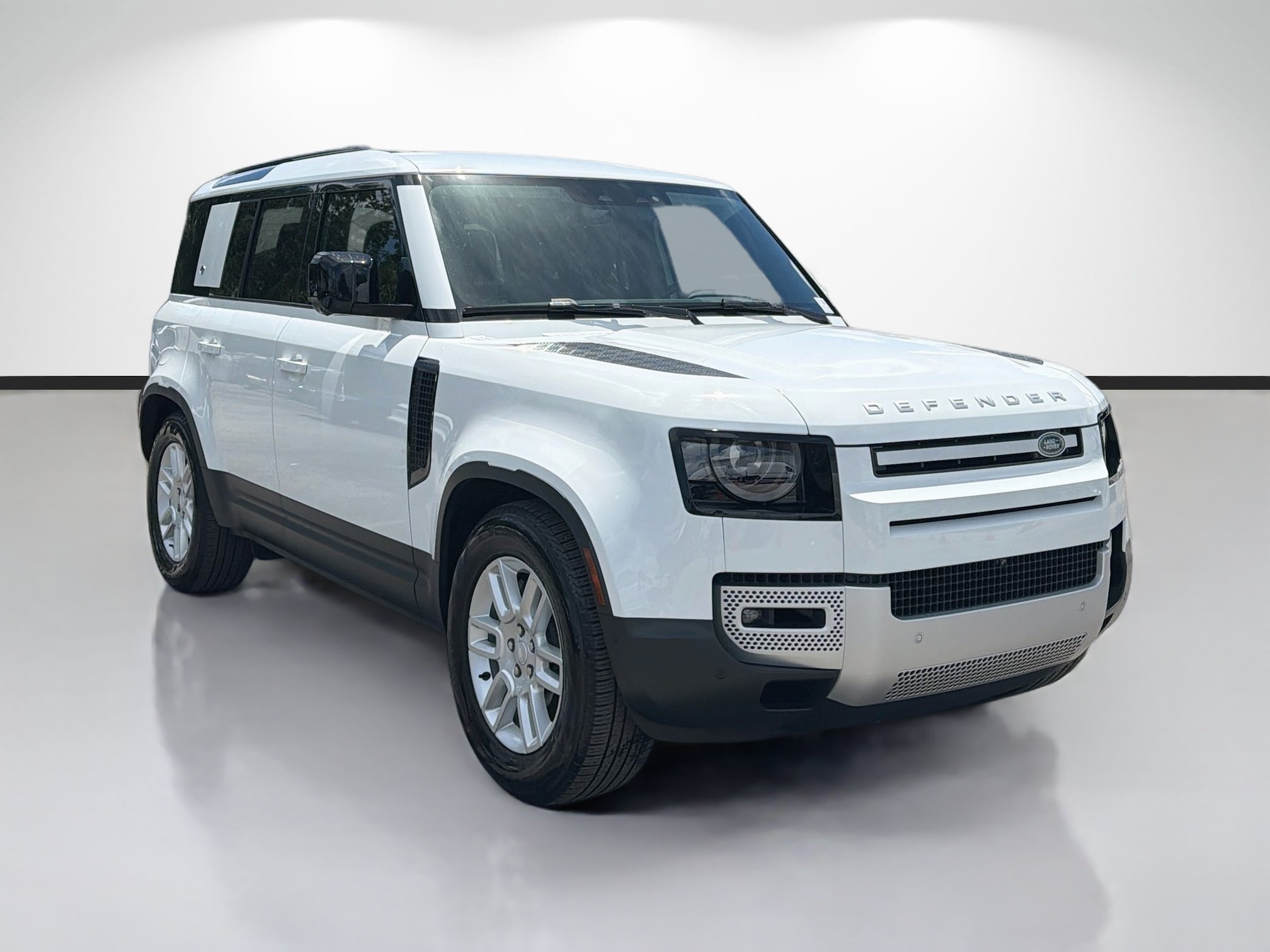Used 2024 Land Rover Defender 110 S AWD/4WD image 7