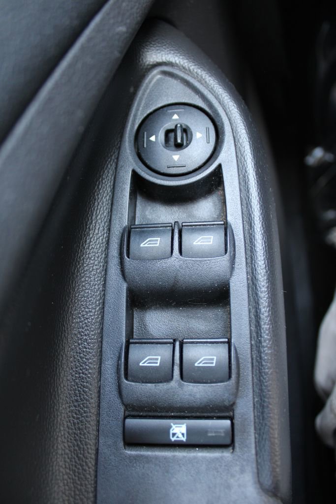 Used 2017 Ford Escape SE image 21