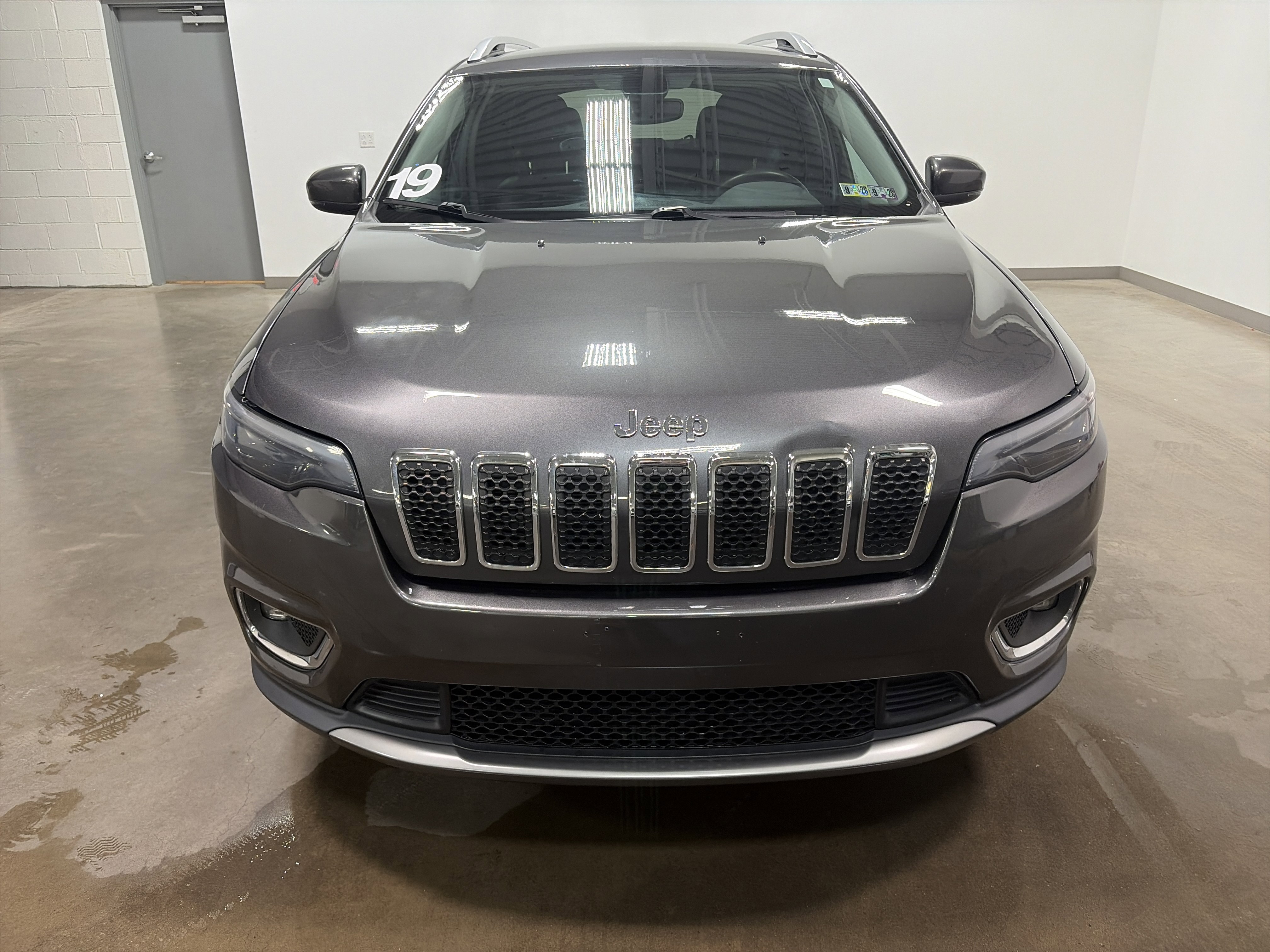 Used 2019 Jeep Cherokee Limited AWD/4WD image 37