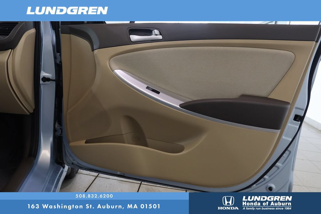 Used 2012 Hyundai Accent GLS w/ Comfort Pkg 2 FWD image 14