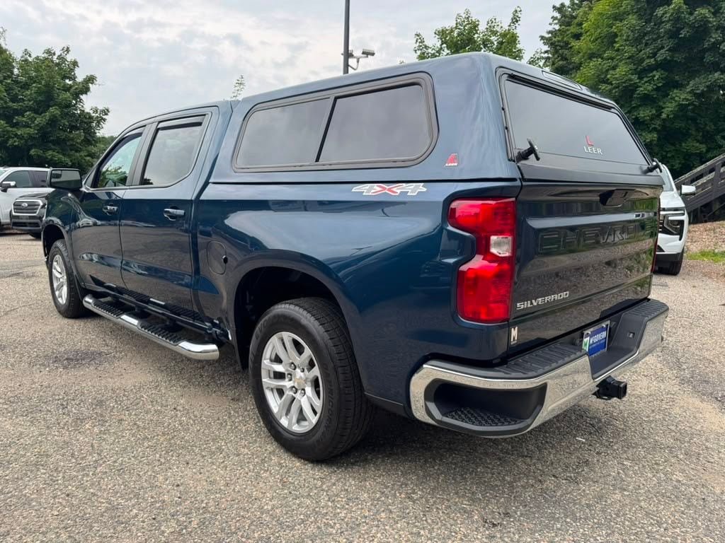 Used 2021 Chevrolet Silverado 1500 LT AWD/4WD image 4