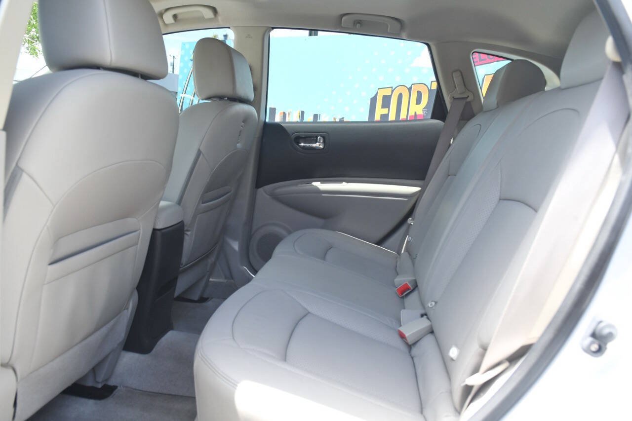 Used 2013 Nissan Rogue SL FWD image 15