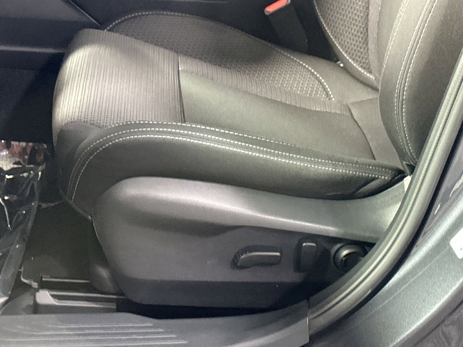 Used 2023 Subaru Outback Premium image 14