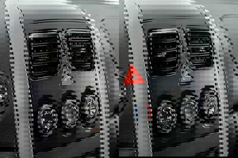 Used 2004 Pontiac GTO RWD image 25