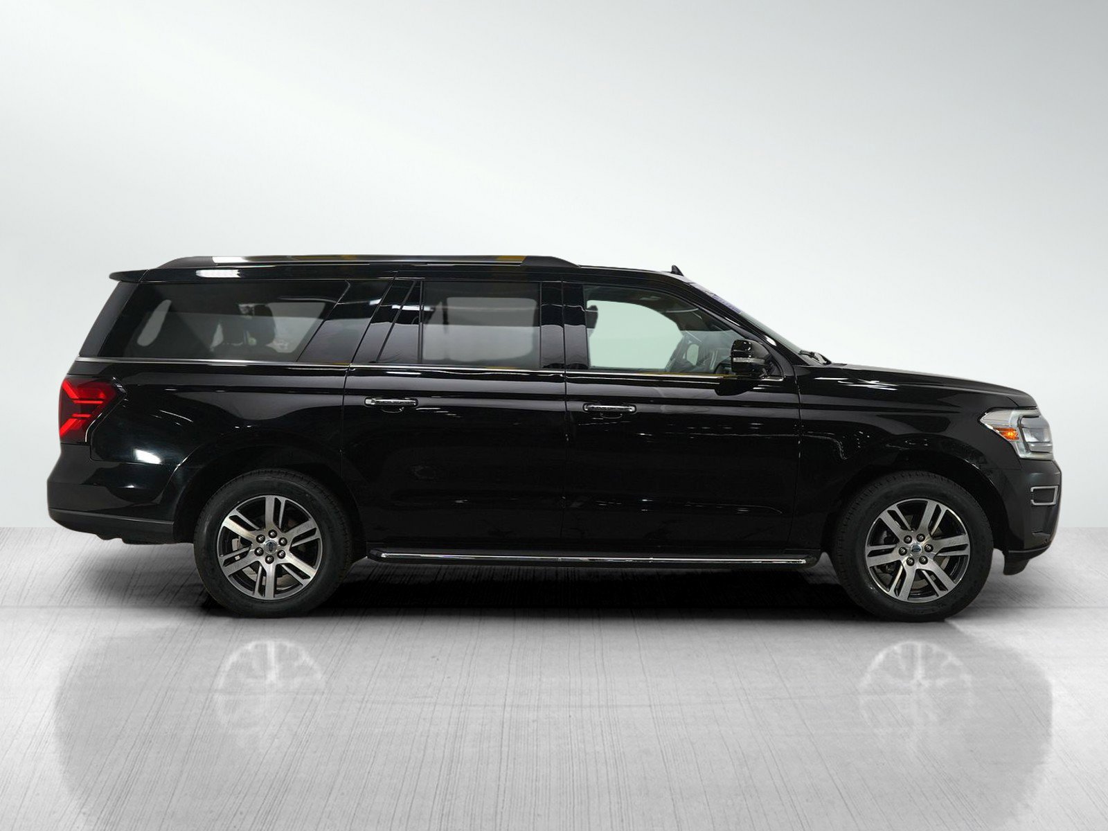 Used 2022 Ford Expedition Max Limited AWD/4WD image 6