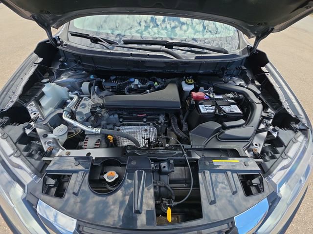 Used 2018 Nissan Rogue SV image 29