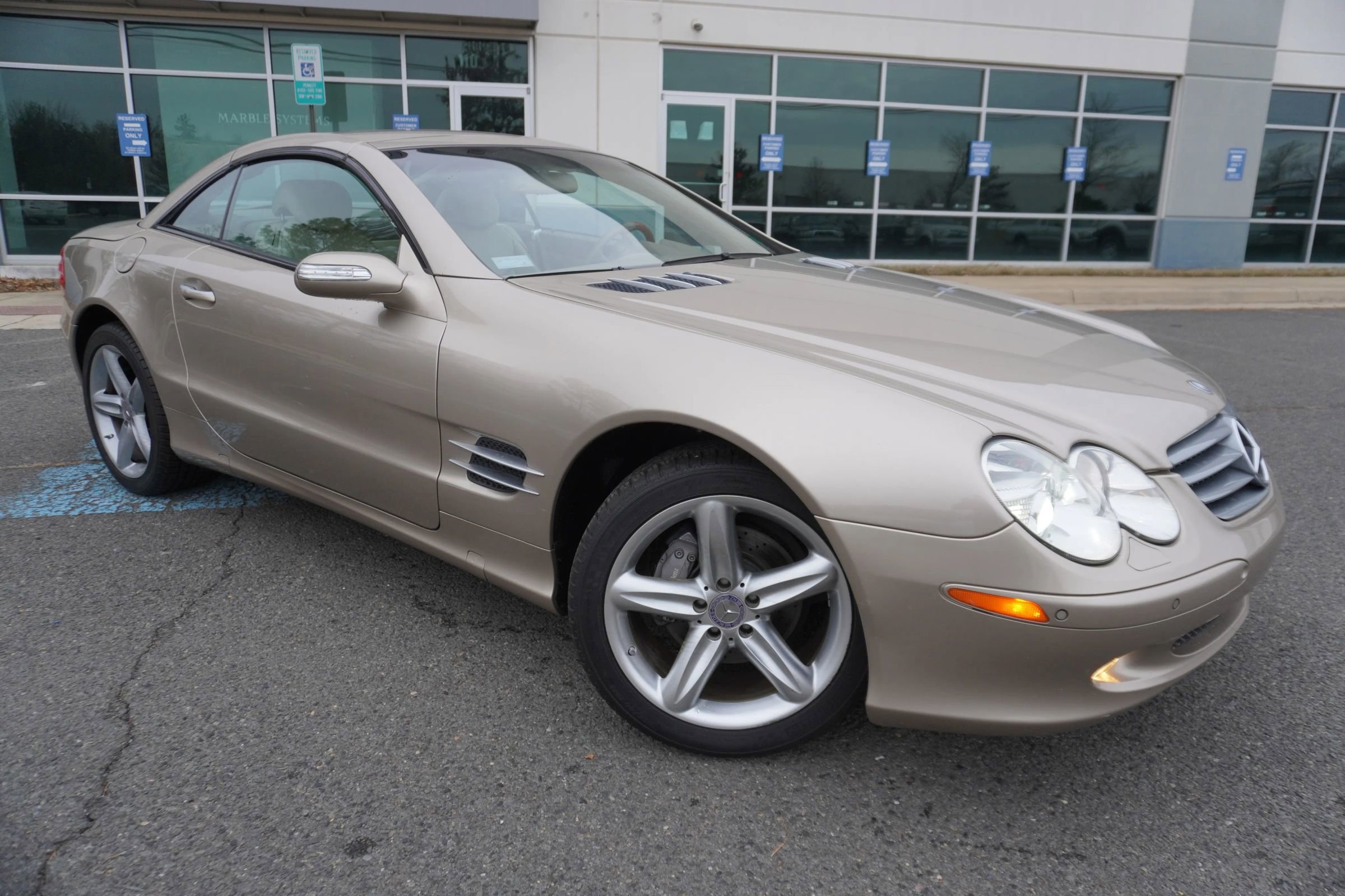 Used 2004 Mercedes-Benz SL 500 image 1
