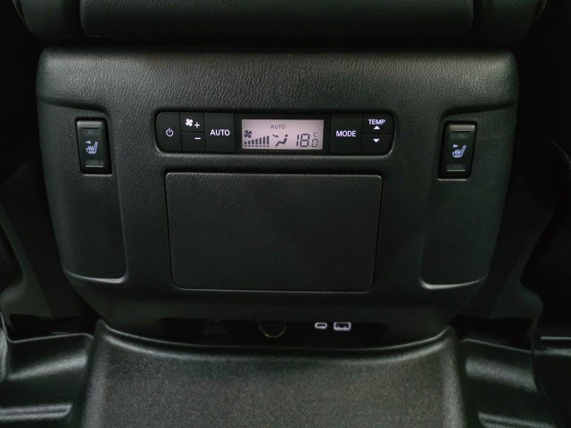 Used 2023 Nissan Armada Platinum AWD/4WD image 19