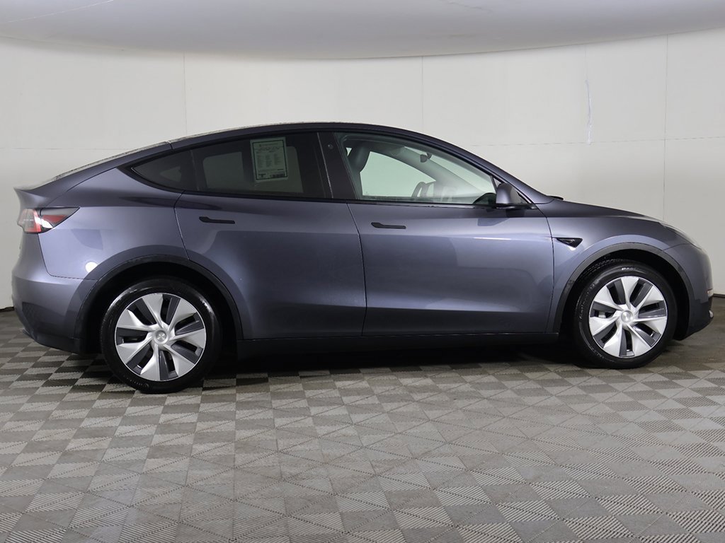 Used 2023 Tesla Model Y Long Range image 19