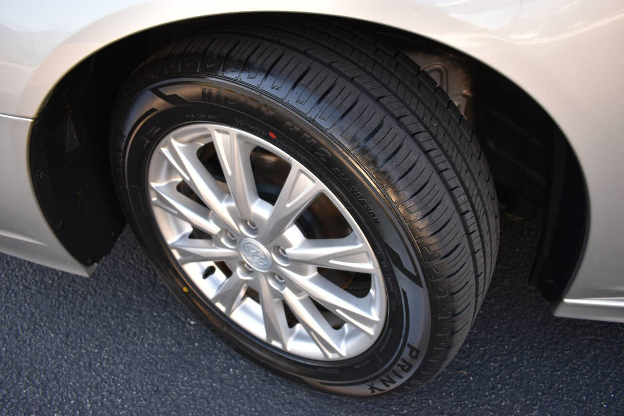 Used 2011 Buick Lucerne CX FWD image 41