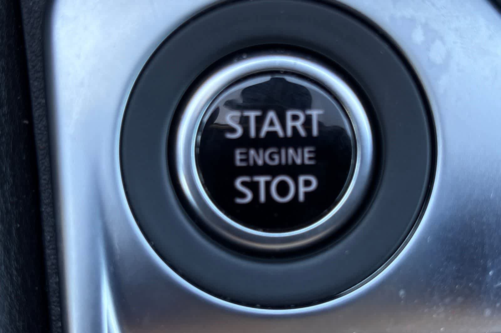 Used 2025 Nissan Sentra SR FWD image 23