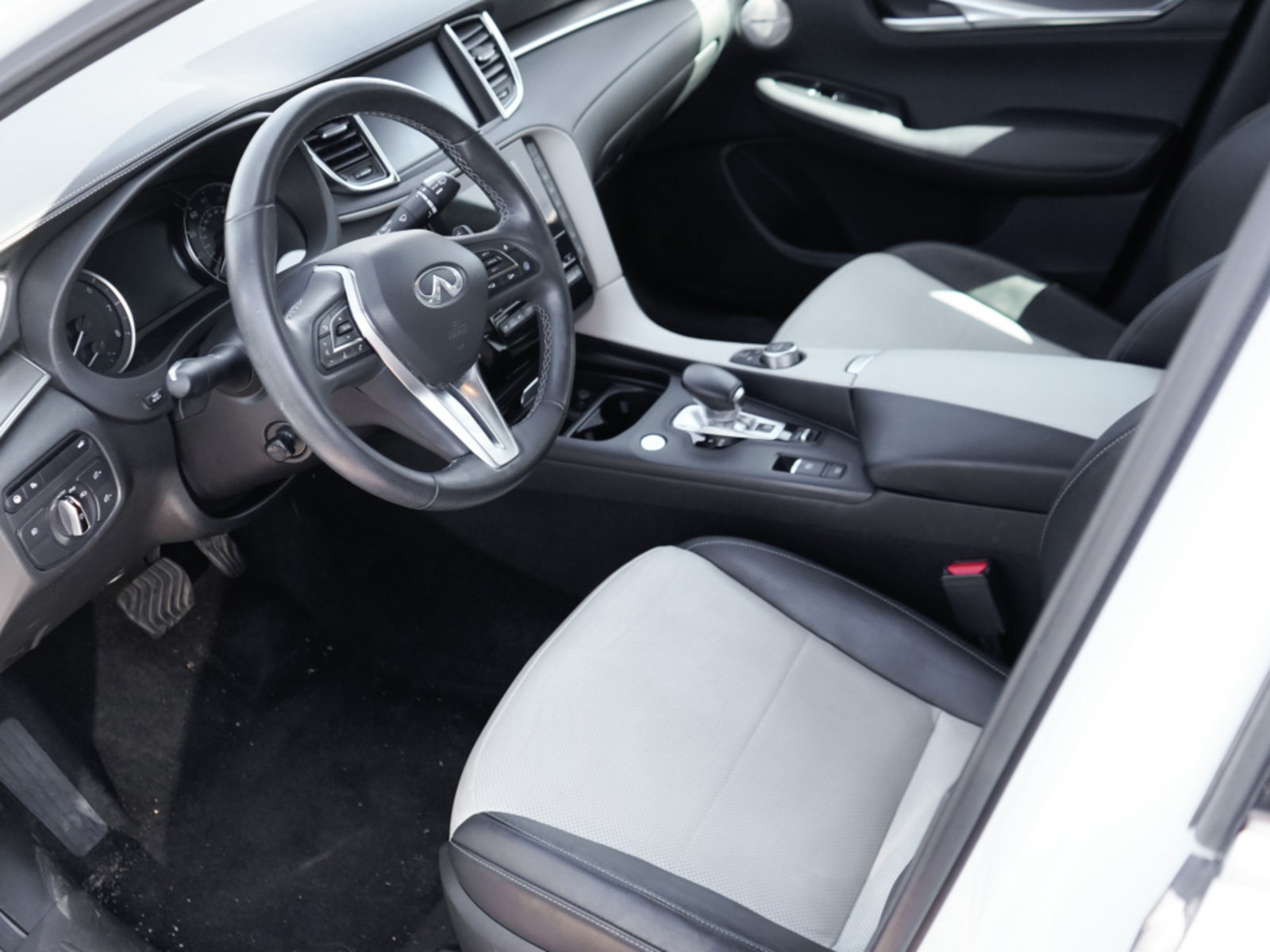 Used 2023 INFINITI QX55 Essential AWD/4WD image 21