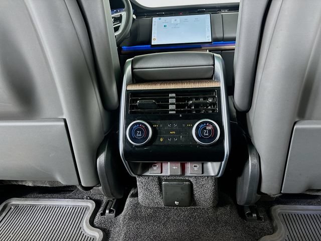 New 2025 Land Rover Range Rover Long Wheelbase SE AWD/4WD image 25