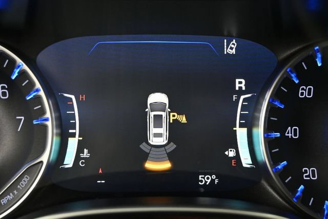 Certified 2024 Chrysler Pacifica Limited FWD image 45