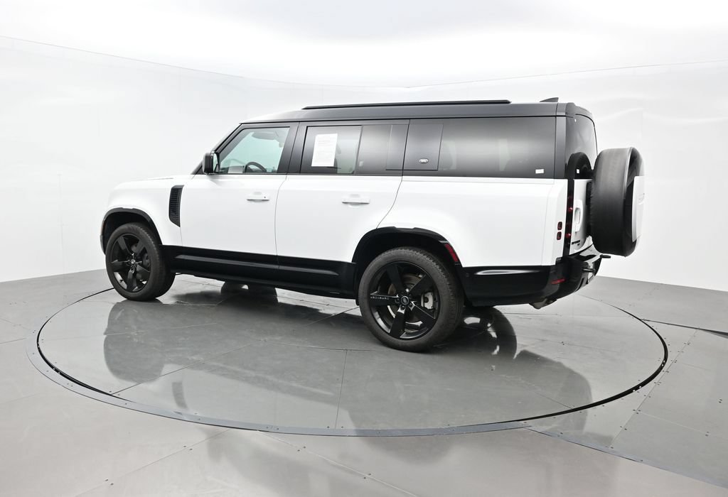 Used 2023 Land Rover Defender 130 X-Dynamic SE AWD/4WD image 3