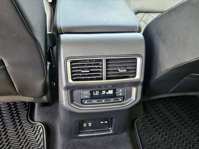 Used 2024 Volkswagen Atlas SEL Premium R-Line AWD/4WD image 18