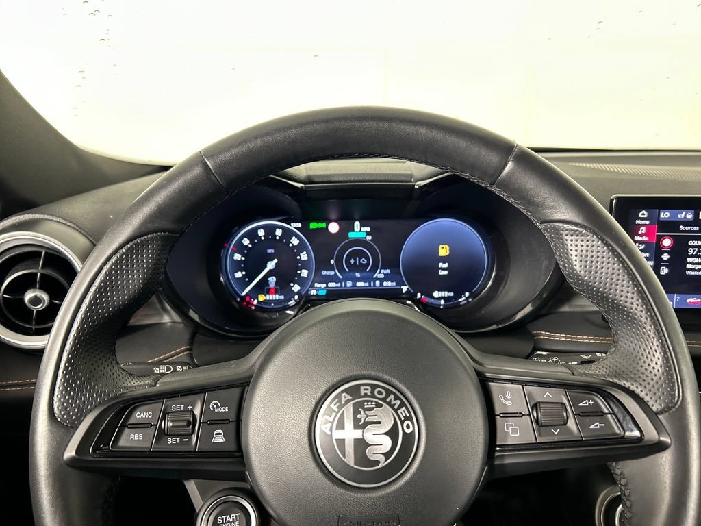 Used 2024 Alfa Romeo Tonale Ti AWD/4WD image 13
