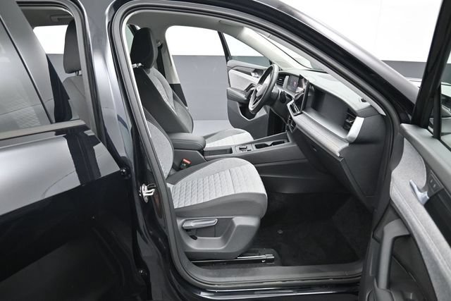 Used 2025 Volkswagen Tiguan S AWD/4WD image 30