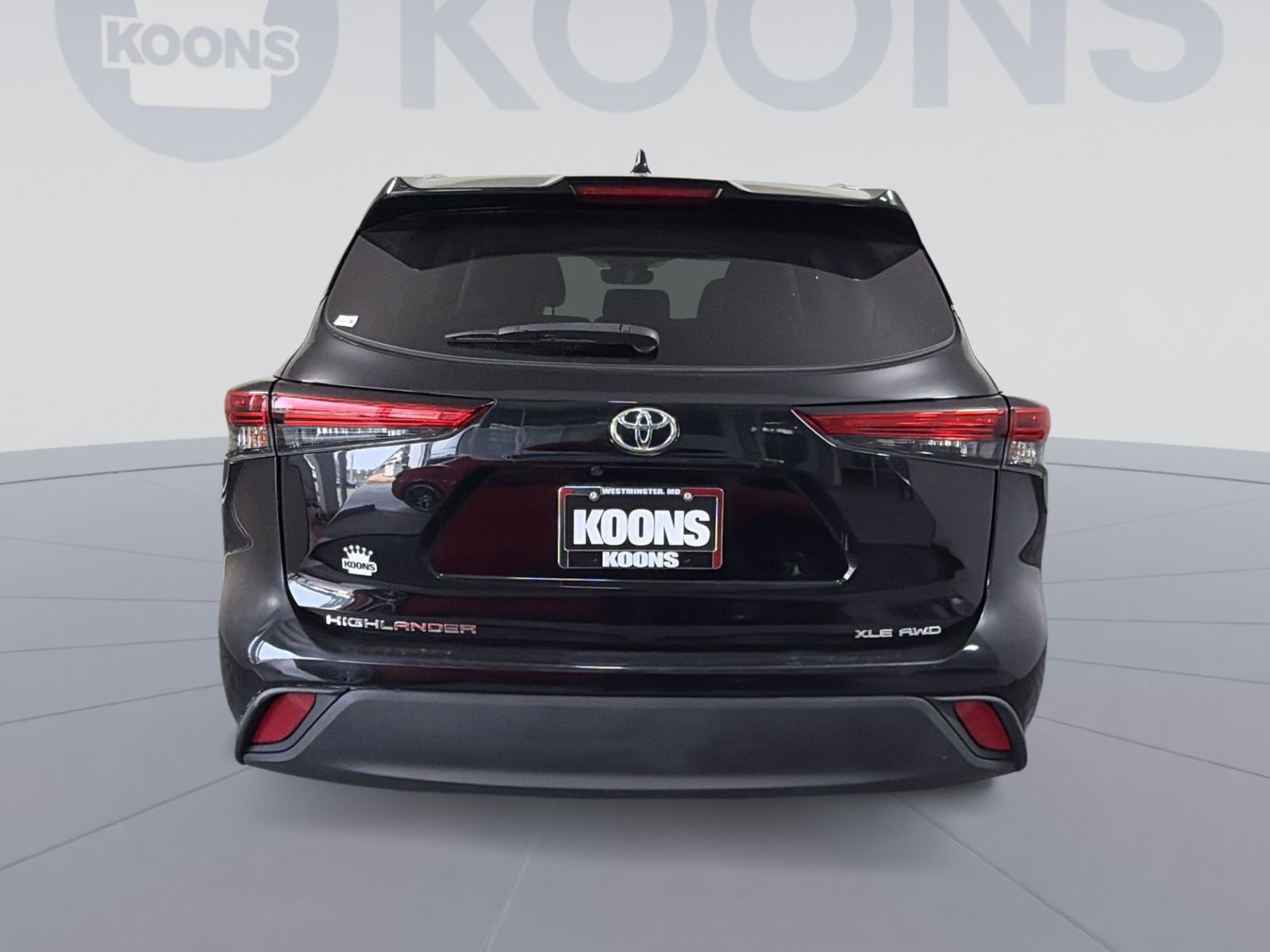 Used 2023 Toyota Highlander XLE AWD/4WD image 5