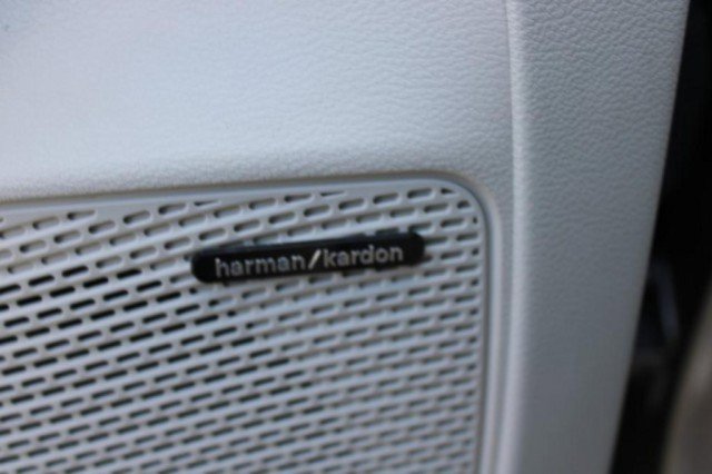 Used 2018 Chrysler Pacifica Touring-L Plus w/ Tire & Wheel Group image 23