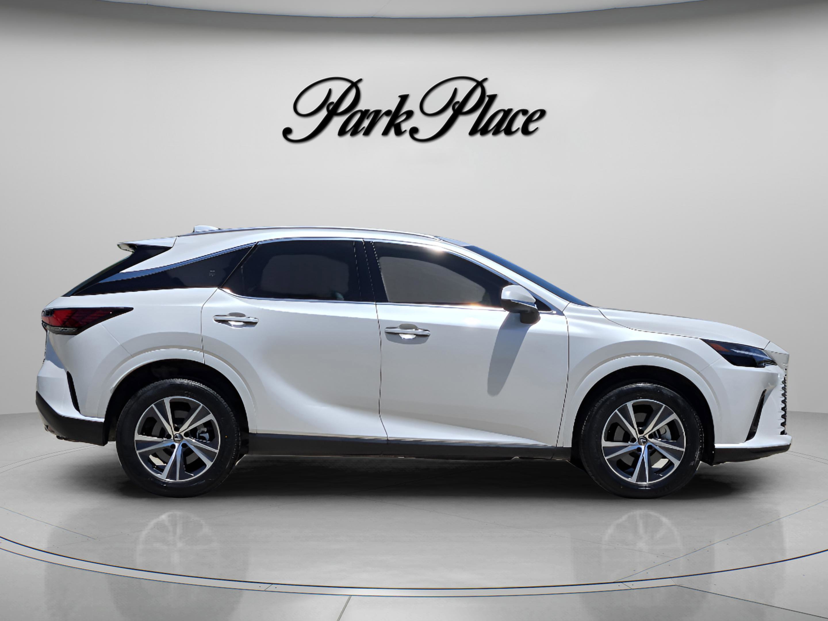 Used 2024 Lexus RX 350 Premium w/ Accessory Package (Z1) FWD image 6