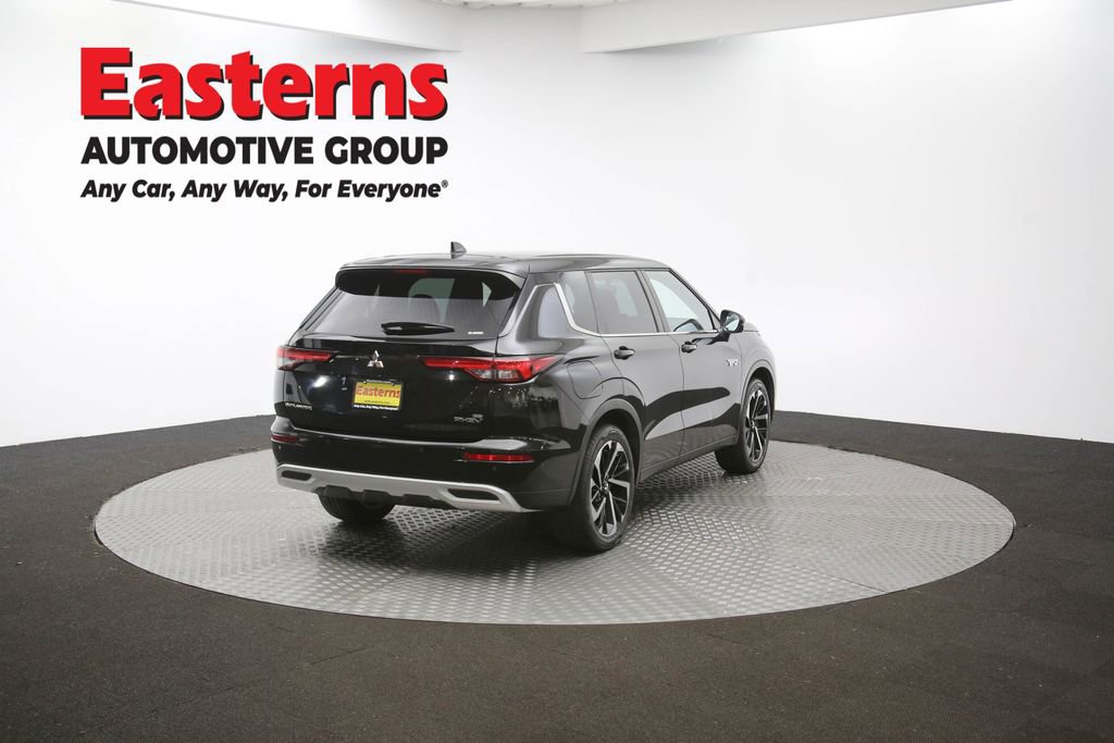 Used 2023 Mitsubishi Outlander SE image 41