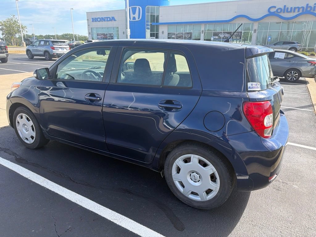 Used 2011 Scion xD FWD image 3
