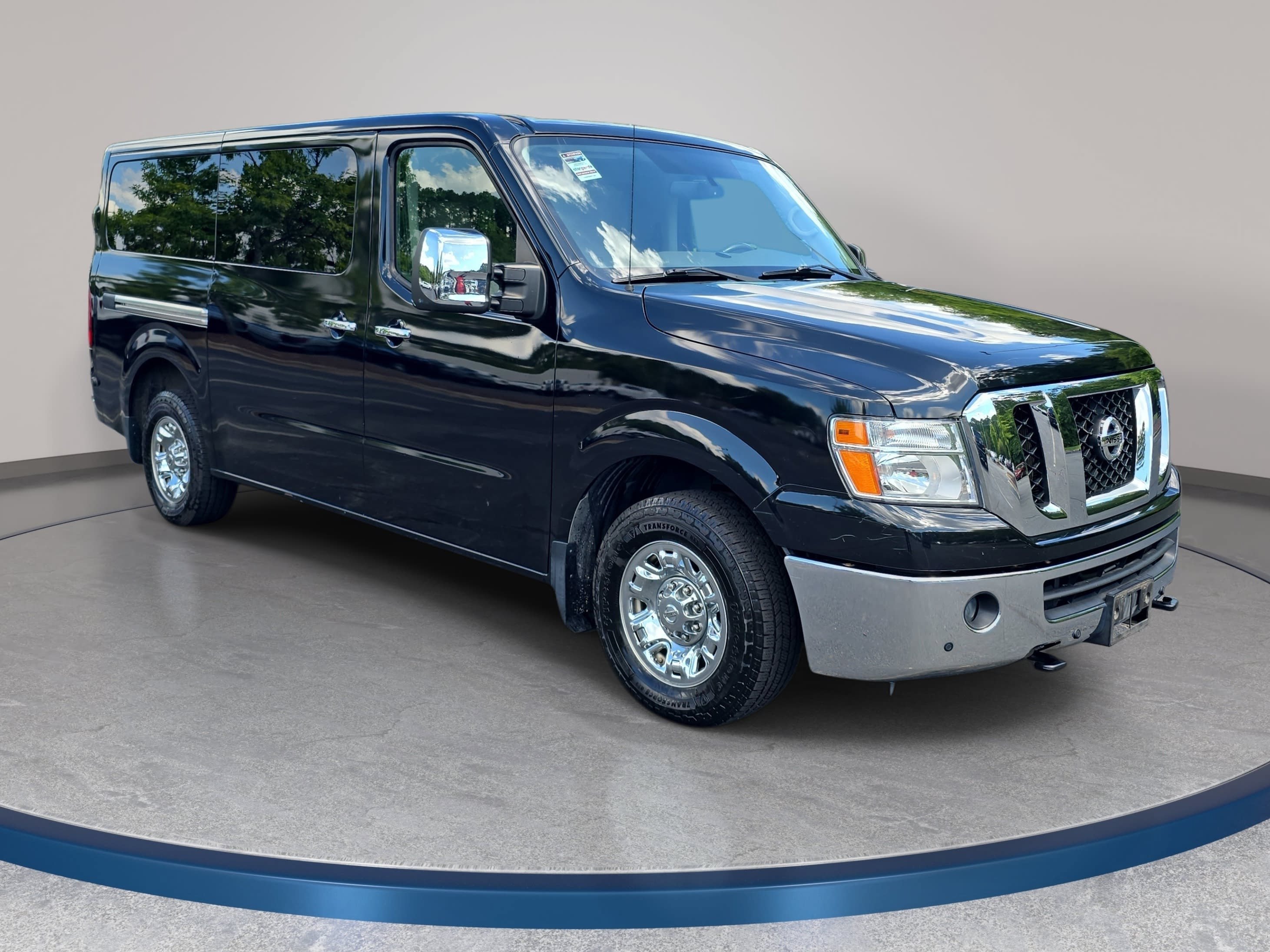 Used 2021 Nissan NV 3500 SL RWD image 3