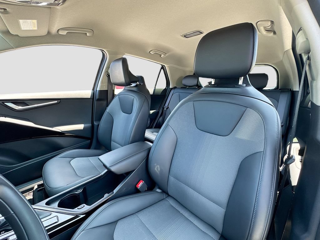 Certified 2025 Kia Niro EX FWD image 24