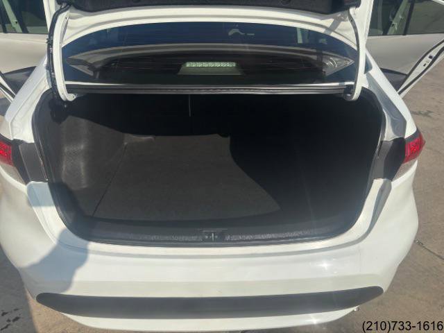 Used 2021 Toyota Corolla LE image 26