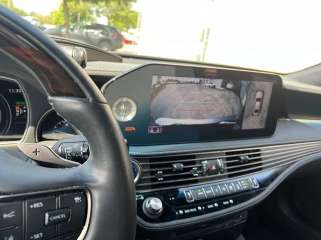 Used 2021 Lexus LS 500h AWD image 21