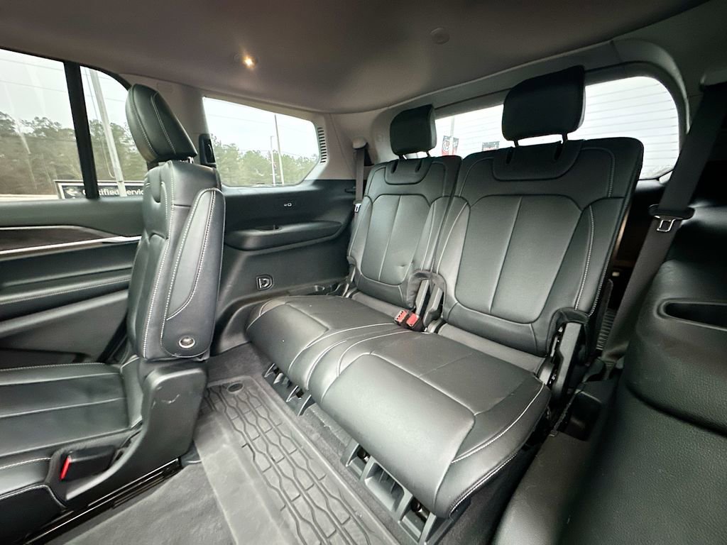 Used 2022 Jeep Grand Cherokee L Limited image 28