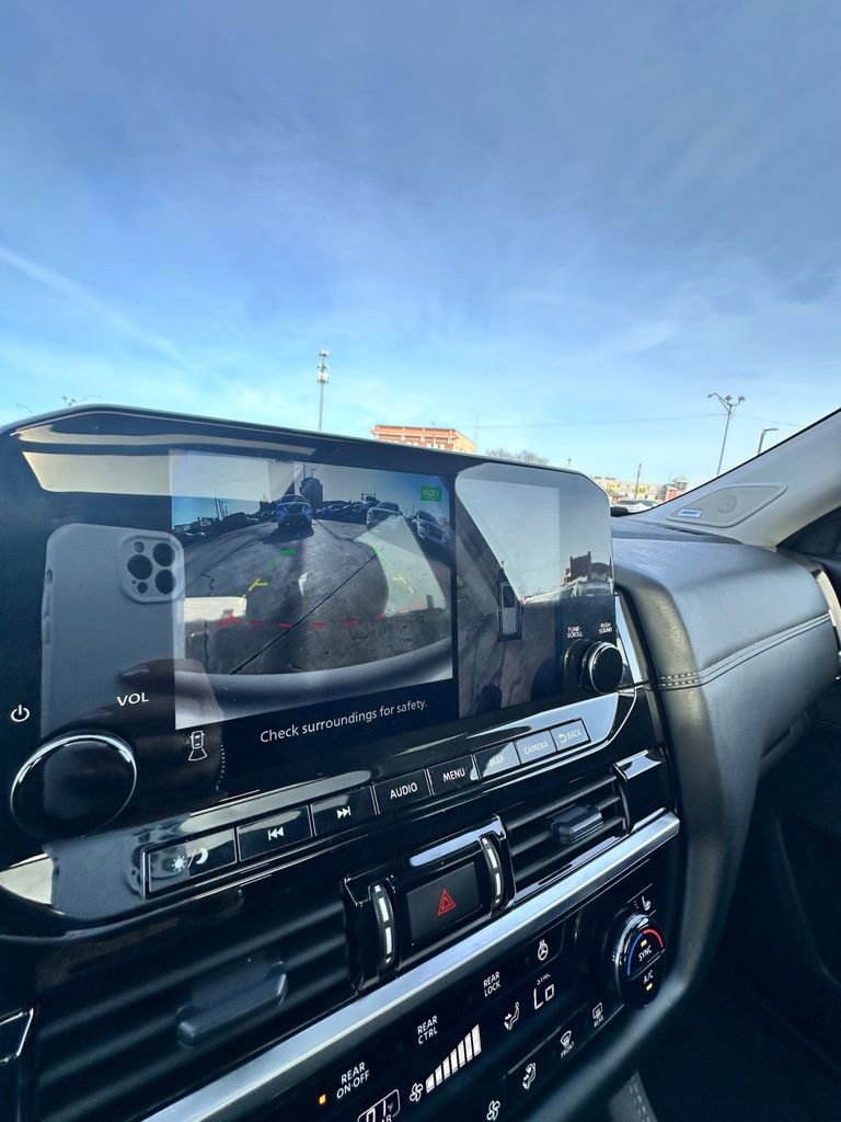 Certified 2024 Nissan Pathfinder Platinum image 17