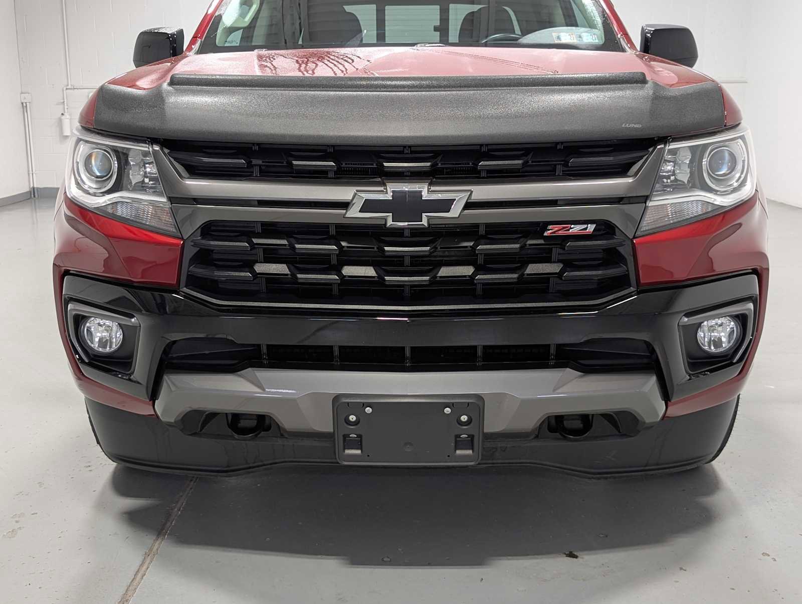 Used 2021 Chevrolet Colorado Z71 AWD/4WD image 2