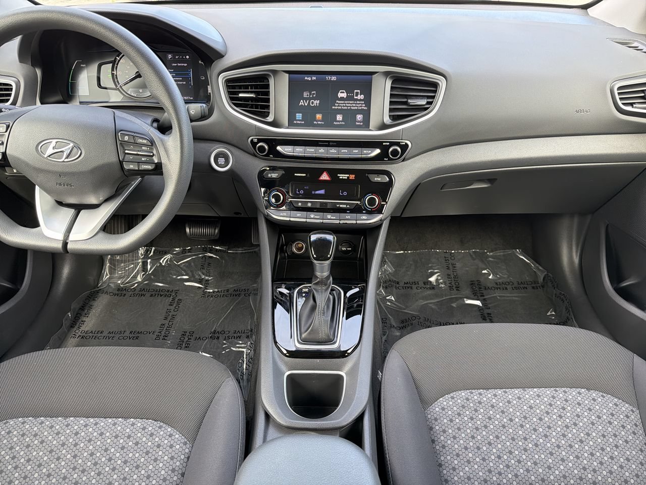 Used 2018 Hyundai Ioniq Blue FWD image 14