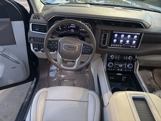 Used 2021 GMC Yukon Denali w/ Denali Premium Package image 30